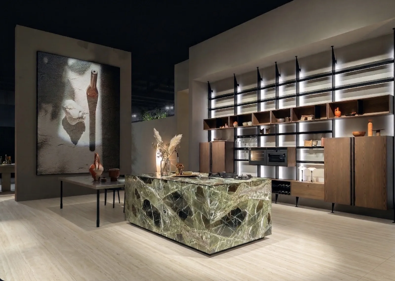Dallage Travertin Romain finition sculptée, texture 3D en relief — ART & STONE