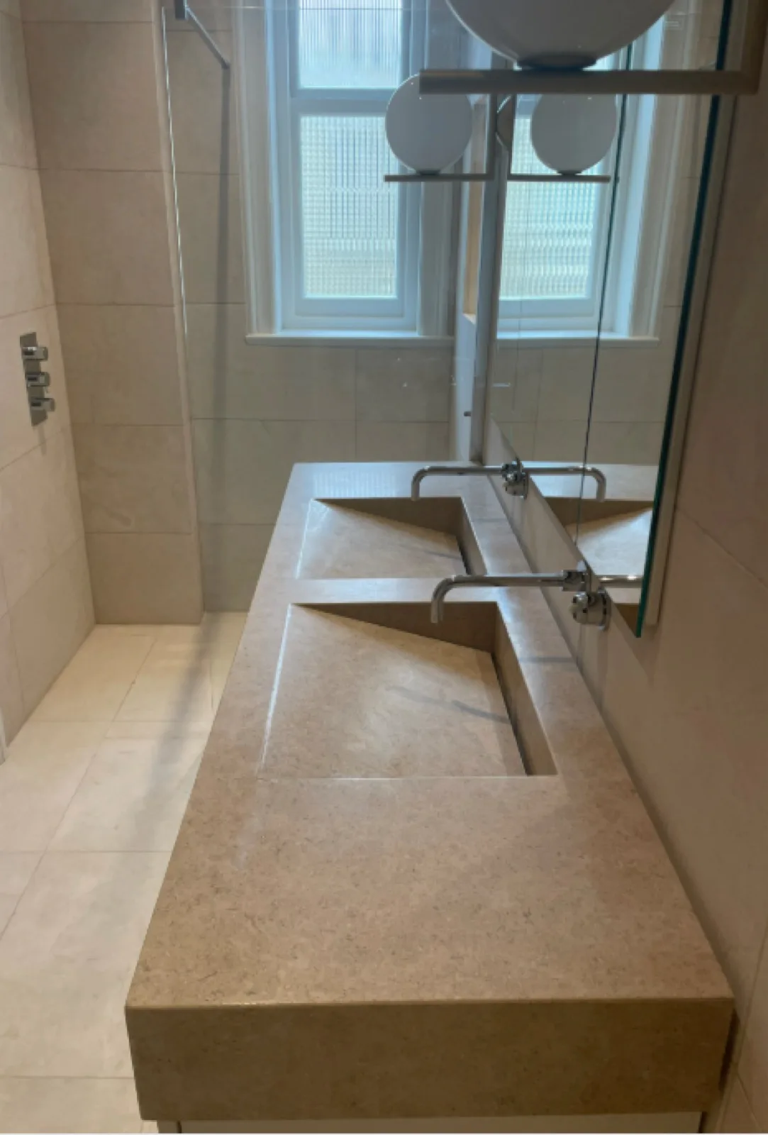 Lavabo en Pierre Sur Mesure Aurelia Greige Brossée